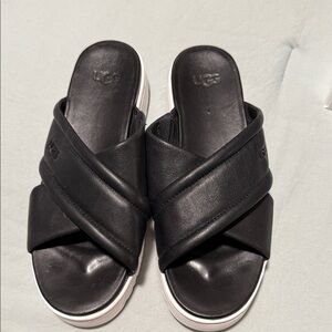 UGG Women's Black Cross-Strap Sandals